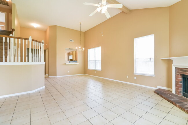 Foto del edificio - 20126 Rolling Hills Ln