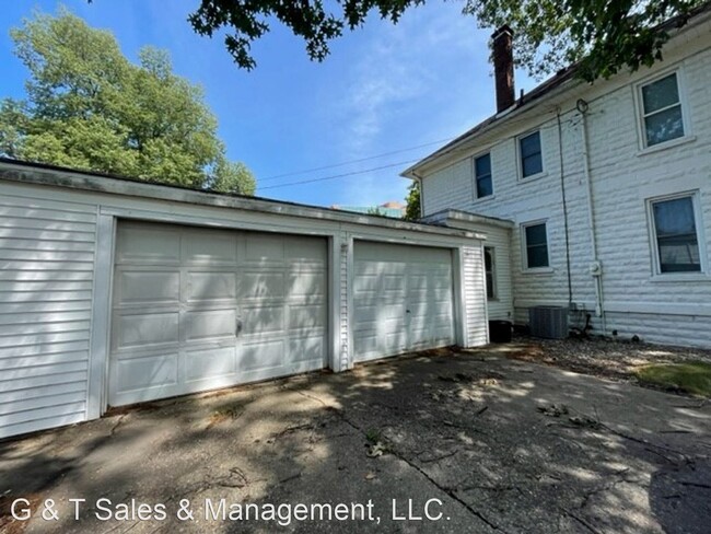 Building Photo - 4 br, 1.5 bath House - 710 W. Church