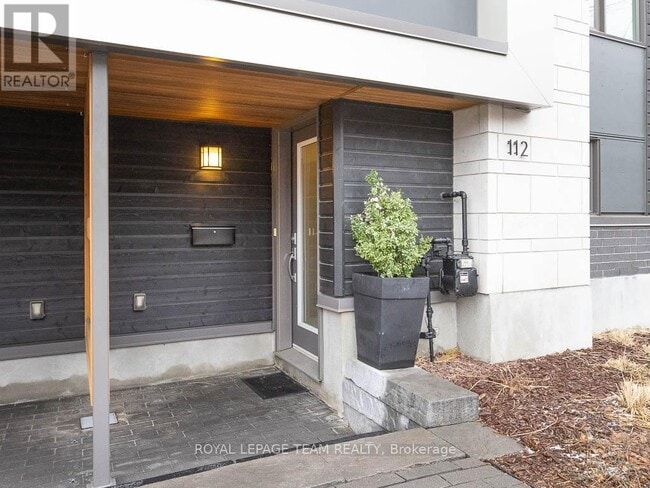 Building Photo - 112 Greenfield Ave