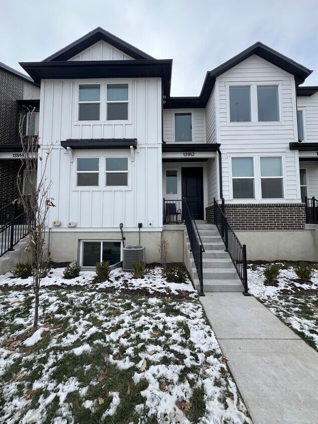 13912 S Big Ridge Ln, Herriman, UT 84096 Townhome Rentals in Herriman