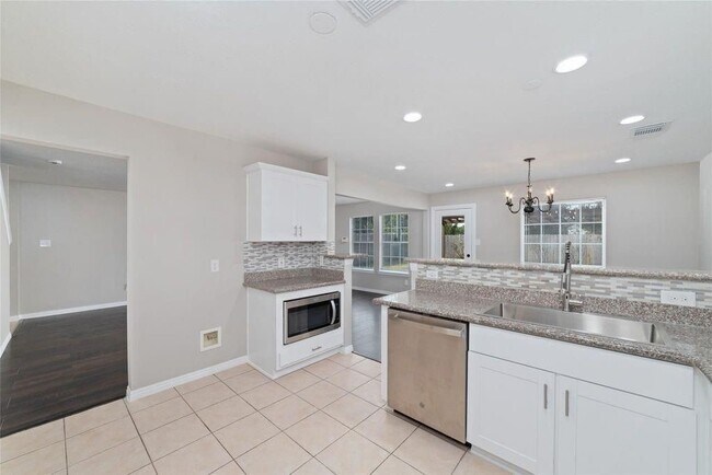 Foto del edificio - 4007 Starbridge Pointe Ln