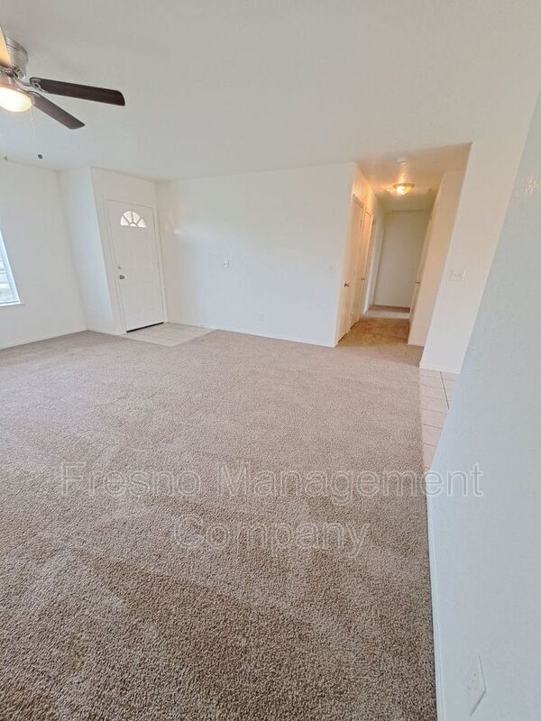 Building Photo - 180 E Calimyrna Ave