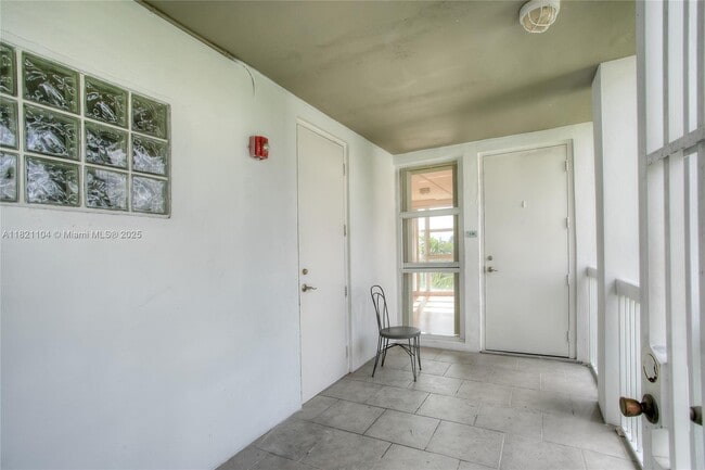 Building Photo - 1080 99th St