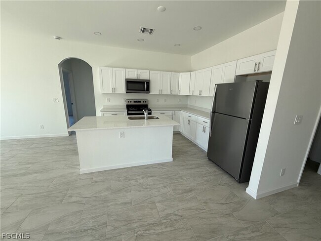 Foto del edificio - 3005 31st St W