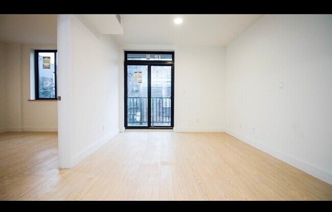 Building Photo - 703 Hart St