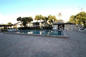 Foto del edificio - 255 Mission Trail S