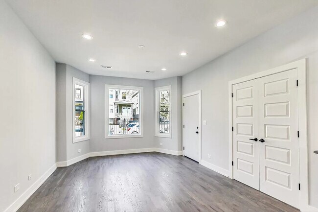 Foto del edificio - 2831 N Avers Ave