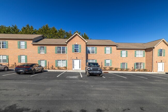 Building Photo - 1667 Maple View Way