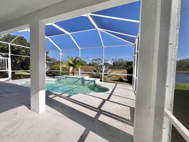 Foto del edificio - 6323 Sturbridge Ct