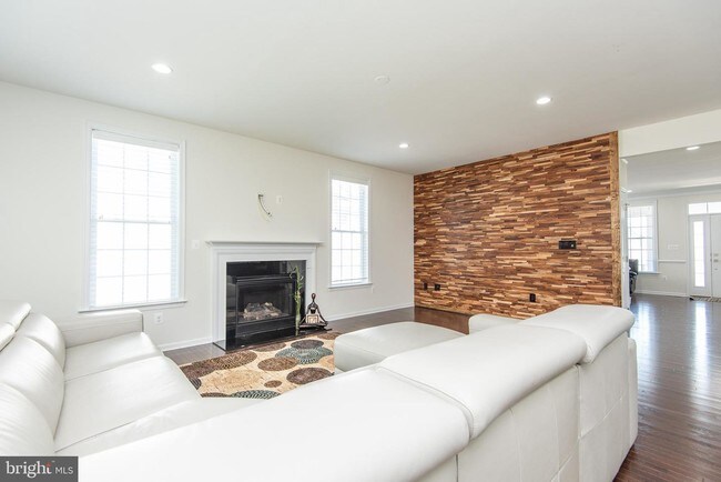 Building Photo - 41174 Turtle Dove Cir