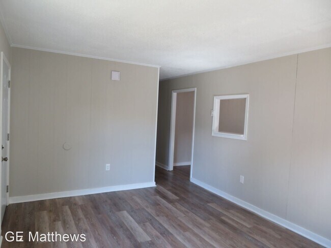 Building Photo - 3 br, 1.5 bath House - 406 E. Westover Avenue