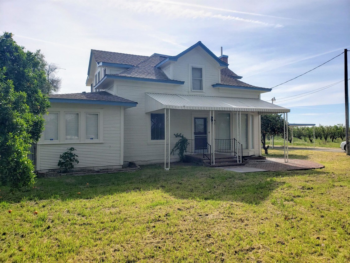 Primary Photo - 7528 S Lac Jac Ave