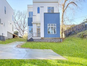 Building Photo - 1657 Richard Allen Dr