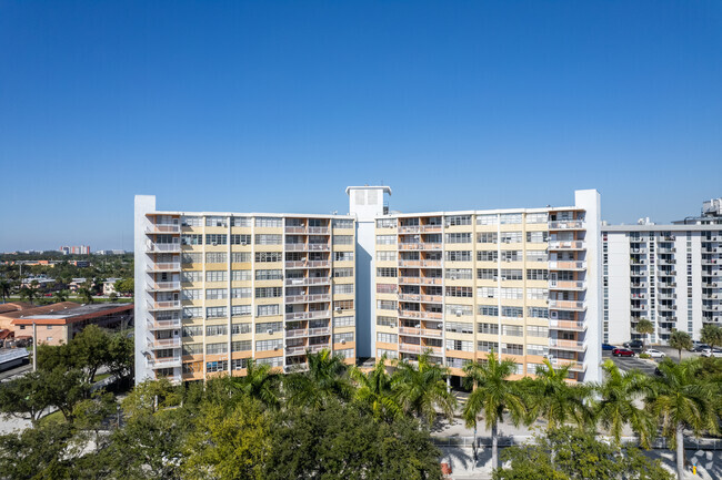 Foto del edificio - Crestview Towers