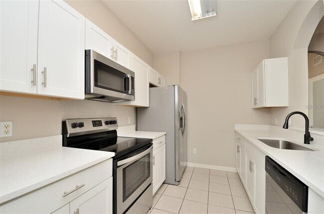 Building Photo - 6451 Old Park Ln
