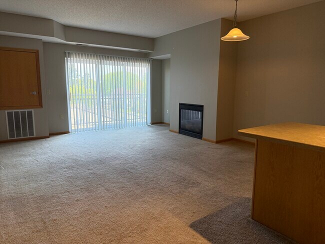 Foto del edificio - Emerson Hills Apartments