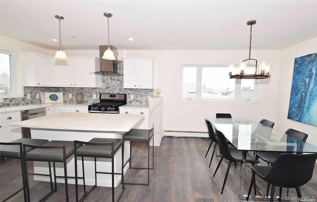 Building Photo - 31 Florida St