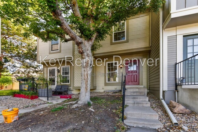 Building Photo - 1811 S Quebec Way