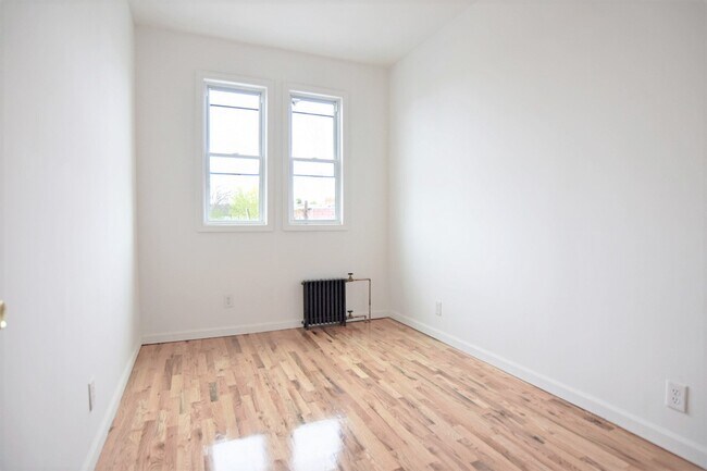 Building Photo - 61-13 55th St