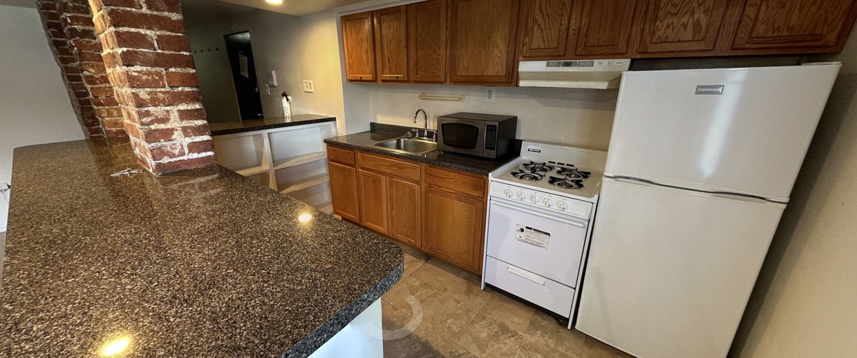 Photo - The Oaks Apartments