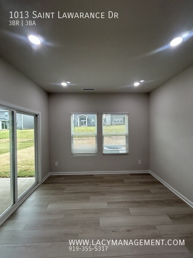 Foto del edificio - 1013 Saint Lawarance Dr-