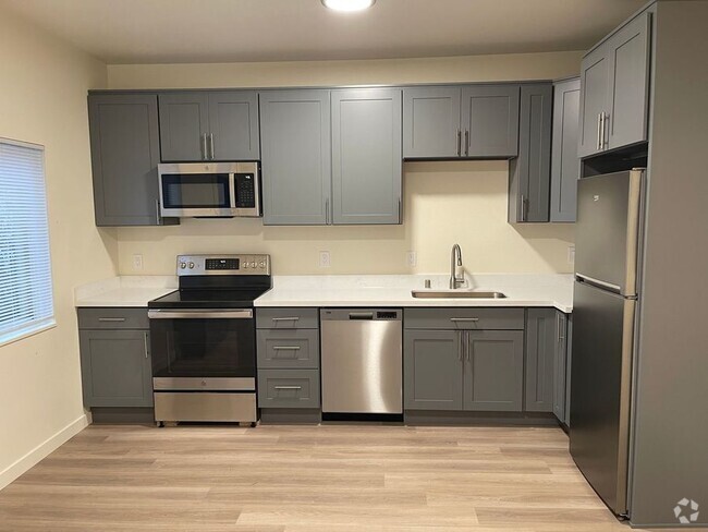 Building Photo - Minor Tower Apartments - Located in Eastlake