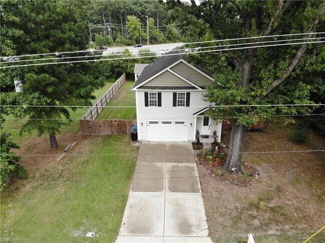 Building Photo - 214 Doyle Way