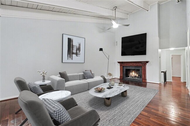 Foto del edificio - 3813 Paces Ferry W