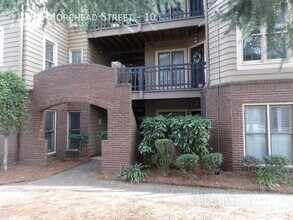 Building Photo - 1109 E Morehead St