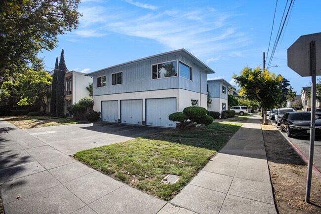 Building Photo - 1320 Lafayette St. #C - 2 bedroom | 1 bath...