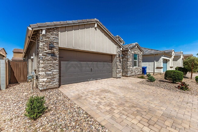 Foto del edificio - 12116 W Wier Ave