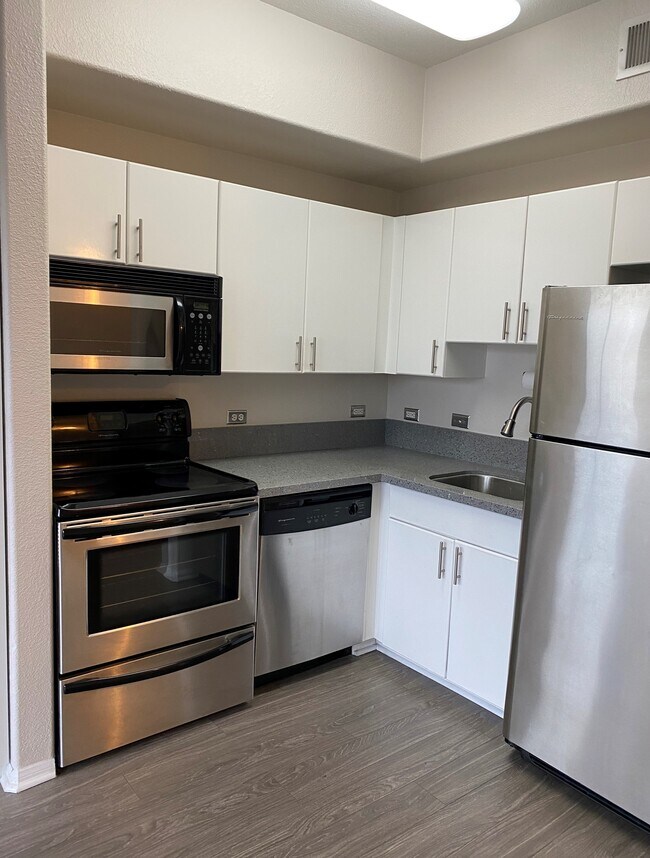 Cocina - 1643 6th Ave