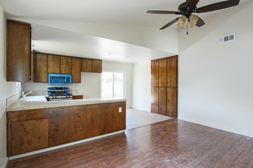 Building Photo - 2021 Sherwood Pl