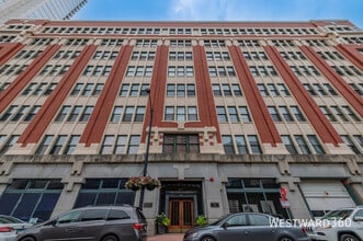 Building Photo - 732 S Financial Pl