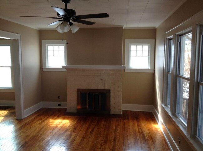 Foto del edificio - 490 Pleasantview Ave