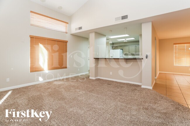 Foto del edificio - 8108 Exploration Ave