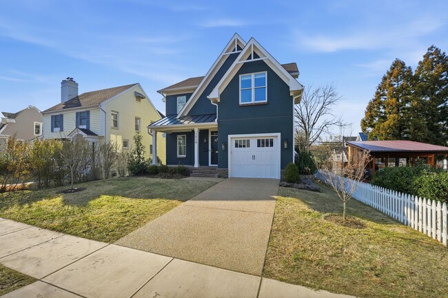 Photo - 1618 N Danville St House