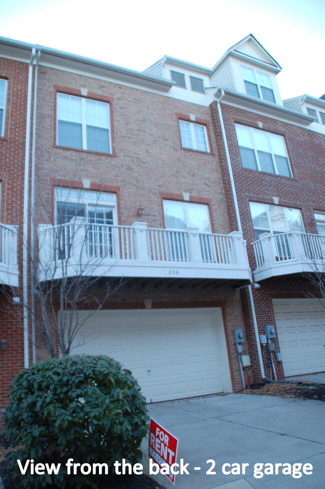 Building Photo - 206 Herndon Station Square