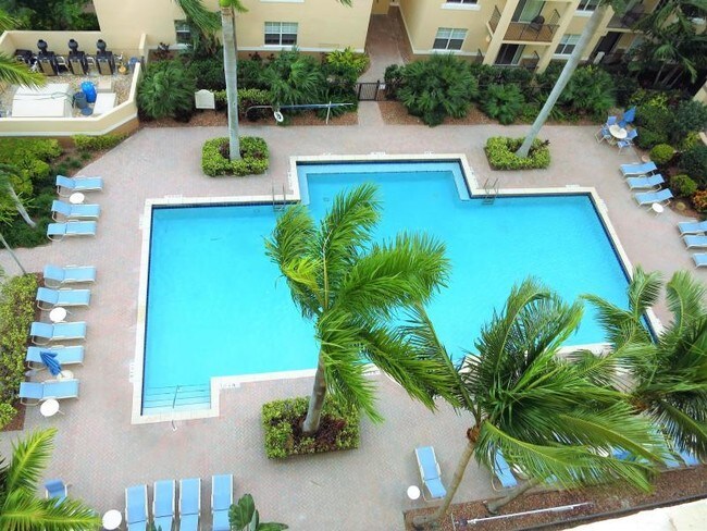 Building Photo - 1801 N Flagler Drive 837