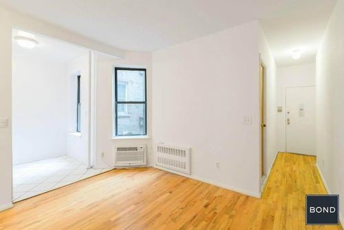 Building Photo - 475 E 65th St