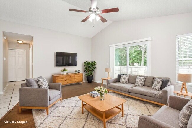 Foto del edificio - 7859 Collins Ridge Blvd E