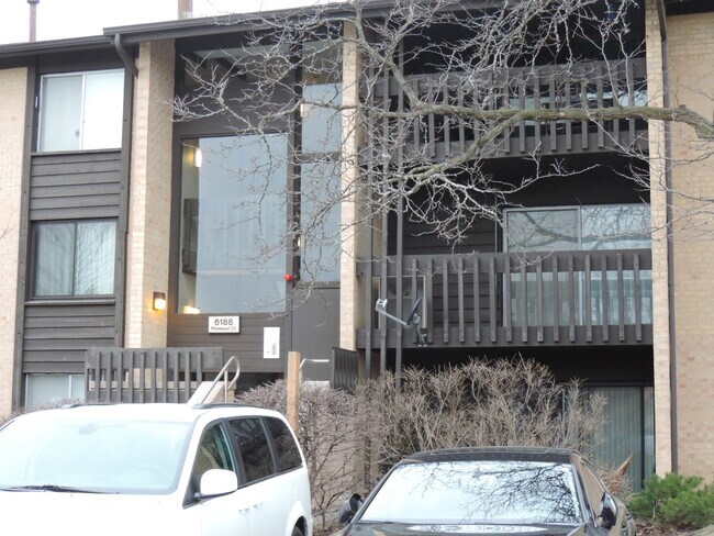 Building Photo - 6188 Pinewood Ct