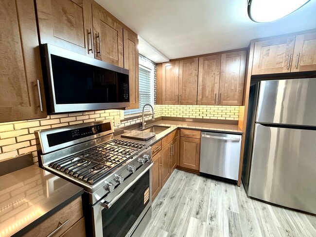 Great work triangle! - 16W671 56th St