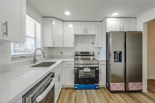 Building Photo - 5100 SW 64th Ave