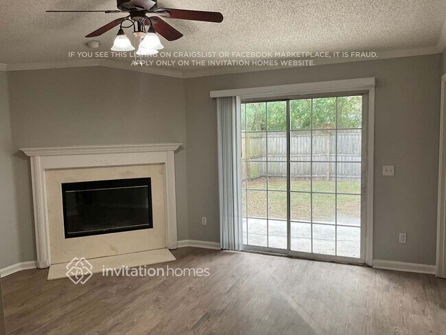 Foto del edificio - 3852 Autumn Leaf Ct