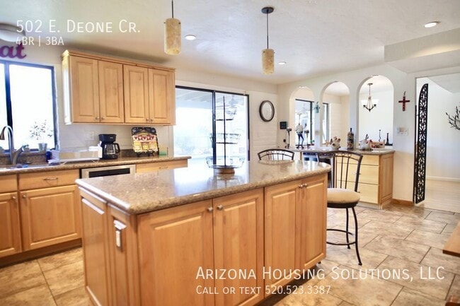 Building Photo - 502 E Deone Ln