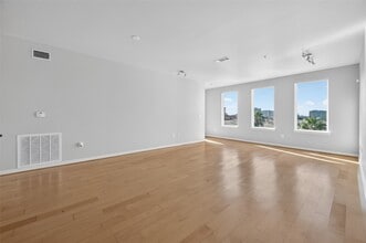 Building Photo - 505 Jackson Hill St