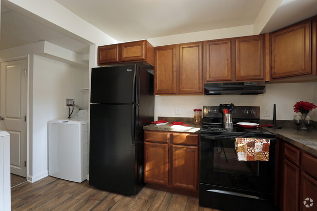 Washer & Dryer - Parktowne Townhomes