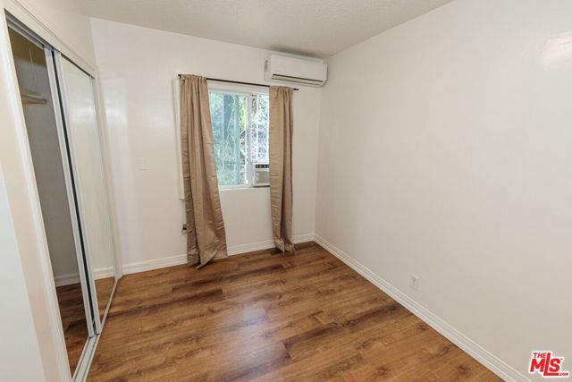 Building Photo - 547 Brooks Ave