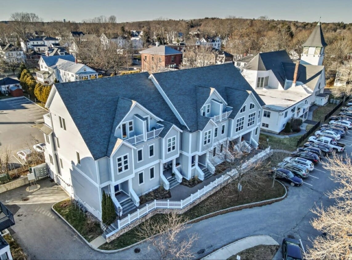 Primary Photo - Luxury long term rental in the Heart of Br...